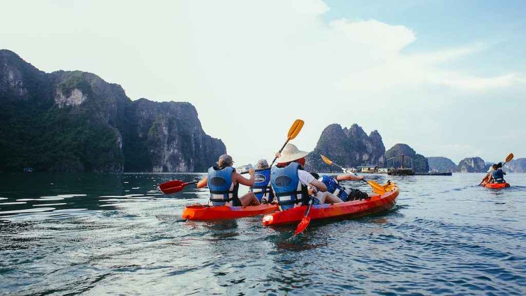 Go Boldly:Ocean Kayaking Adventures: A Information for New Kayakers
