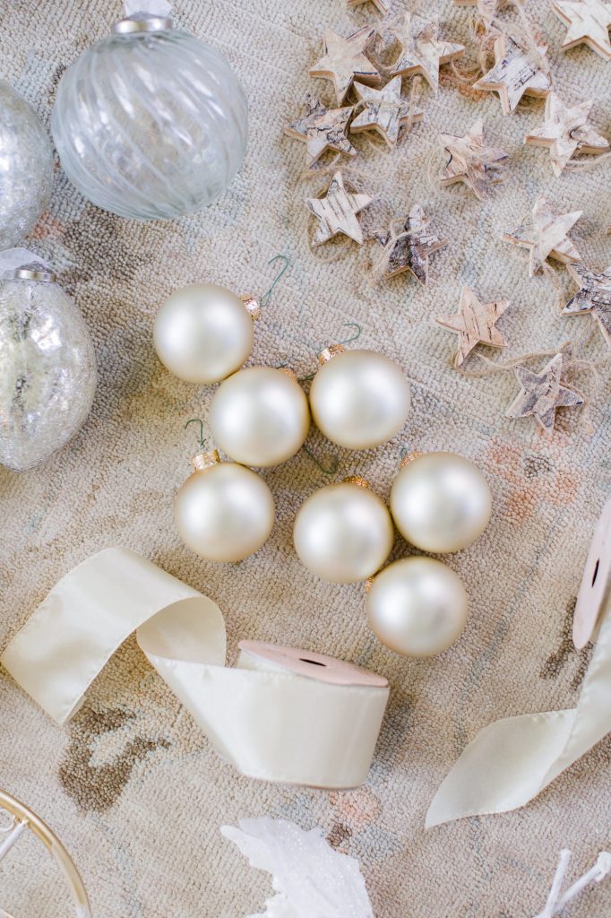 Stocking Stuffers that Arrive by Christmas Eve（completely different lifestyle）