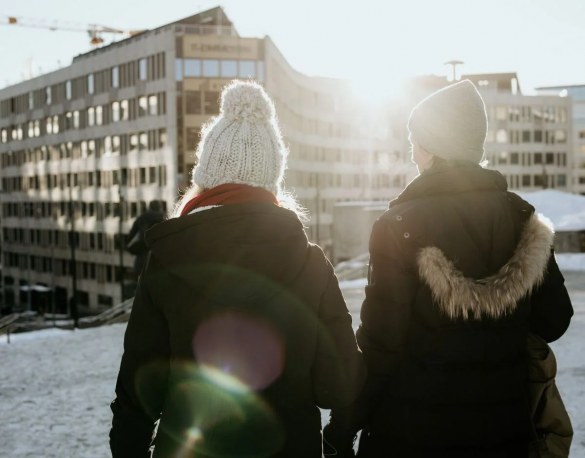 Fashion Clothes What’s the Difference Between a Parka and a Jacket?